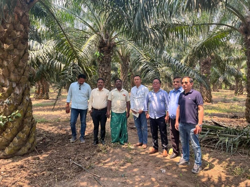 A team of agriculture officers from Nagaland visited Andhra Pradesh on a study tour from April 12 to 16.